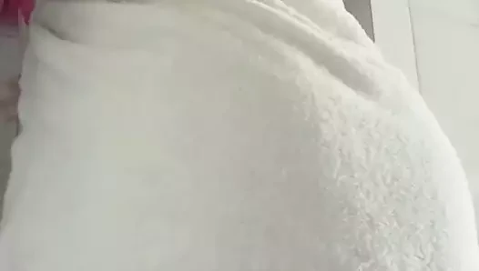 Depilation porn video – Mature Woman Waxing in the Shower