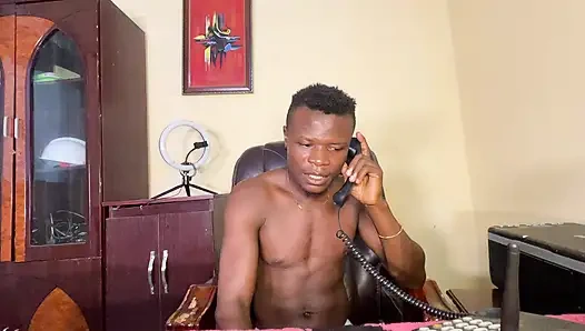 Медсестра трахает своего пациента в его доме