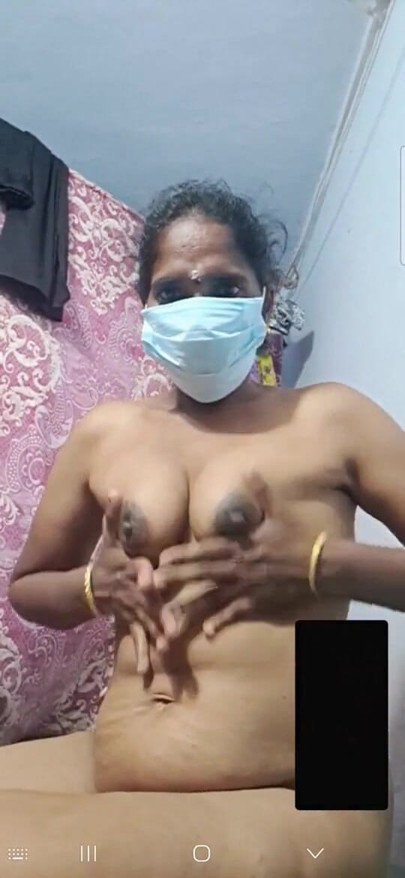 Tamil aunty playing boobs and pussy | Clip 2