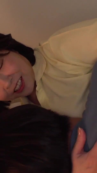 With her mature body and erotic techniques!? A highly skilled hikikomori support counselor! Terashima Shiho | Clip 1
