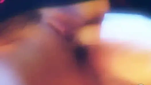 İki penis alan bir orospu