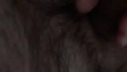 How nice when during the night your wife decides to give me a! And what a beautiful cumshot!