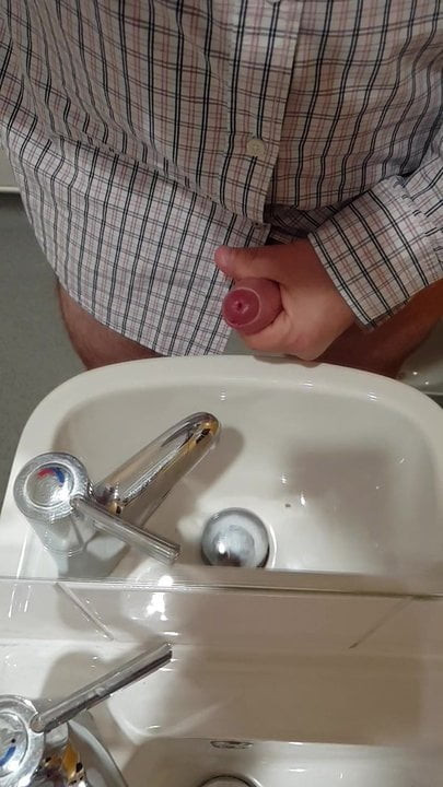 Wank with cum shot