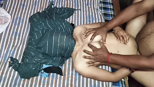 butyfull big boobs queen madu  deasi bhabi ne apne badye stan ka massage karay pme yar sa