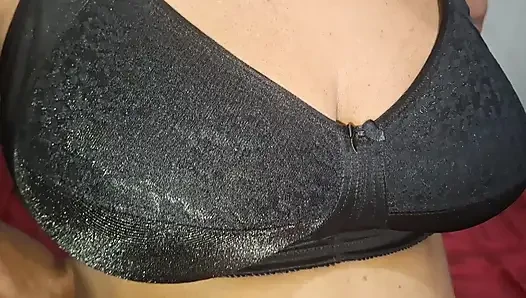 Ibu tiri seksi pagi-pagi langsung ngasih show