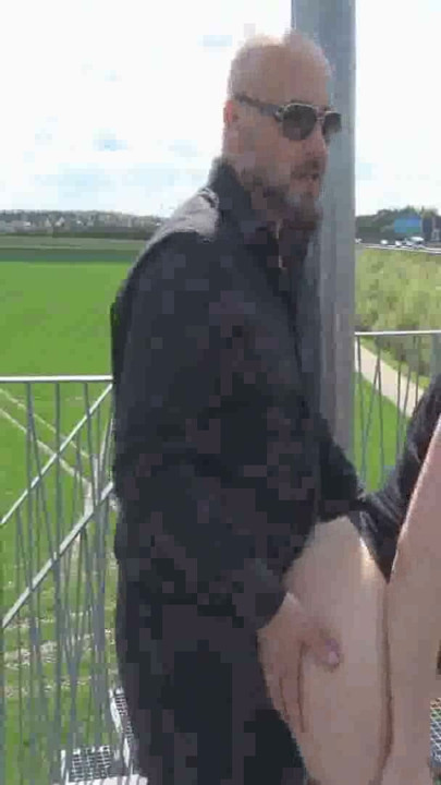 Emma Public Extreme Der Aussichtsturm | Clip 1