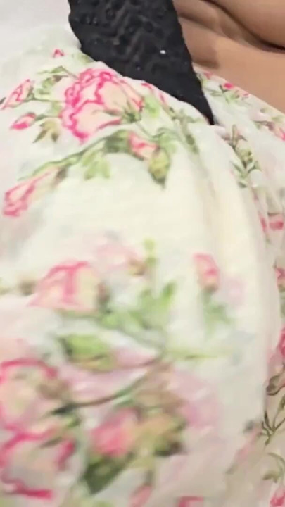 new married desi bhabhi ne khud se chut ka pani nikala | Clip 1