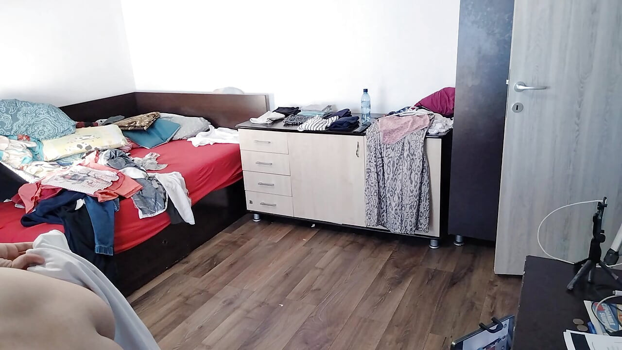 Sexy wife doing housework naked. Hairy brunette pussy, big ass, big tits. Sexy mom massages herself on vibrator.
