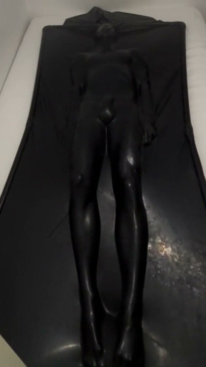 Bondage Vacbed com detector de movimento | Clipe 1