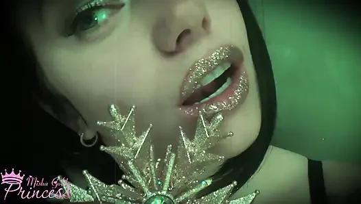 The most mesmerizing  golden lipstick