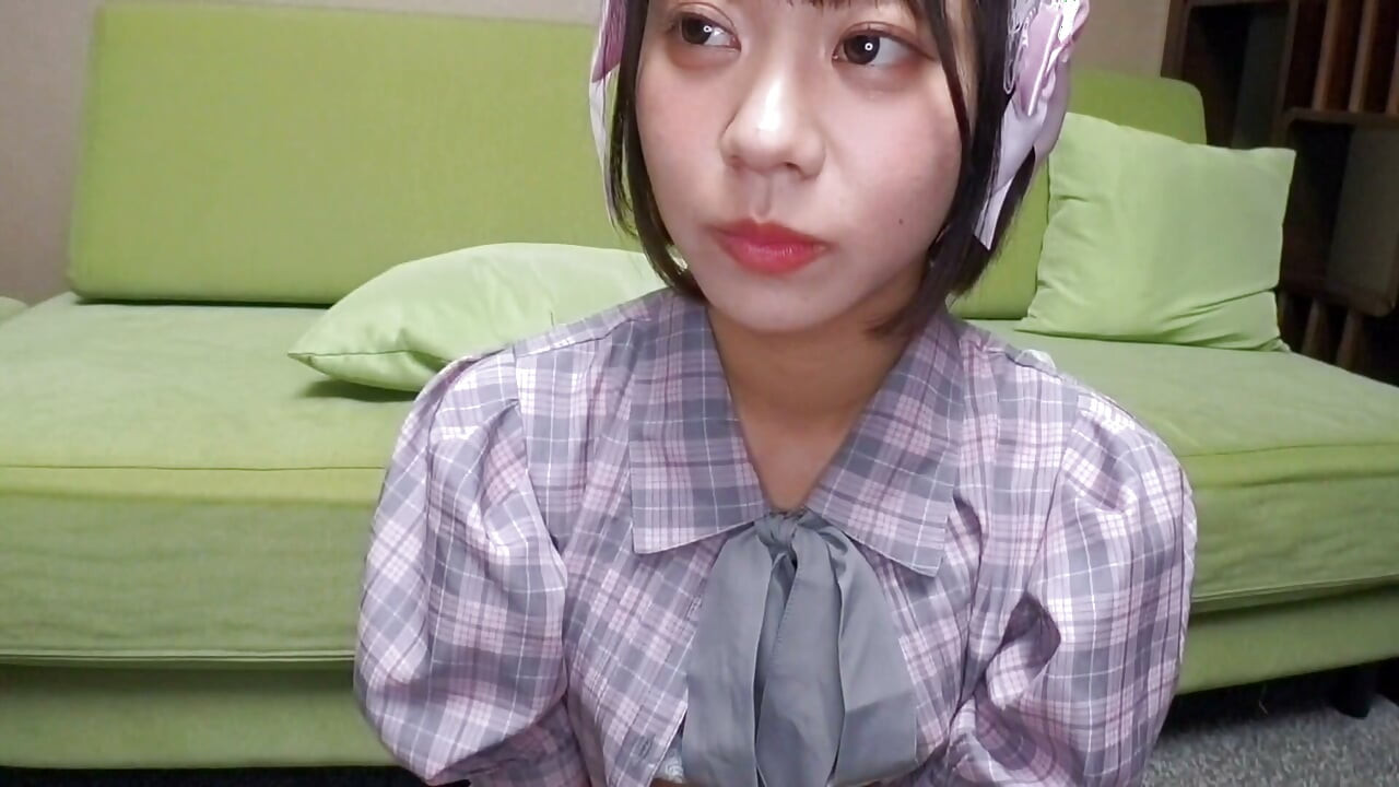 Part 1: Ito (19), a college student who relies on her looks and has zero service spirit, a namai-style P activity woman [Guaranteed to become a sex buddy → sucking on chin]