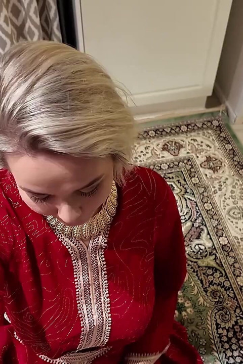 Peituda grande milf madrasta fodeu meu enteado
