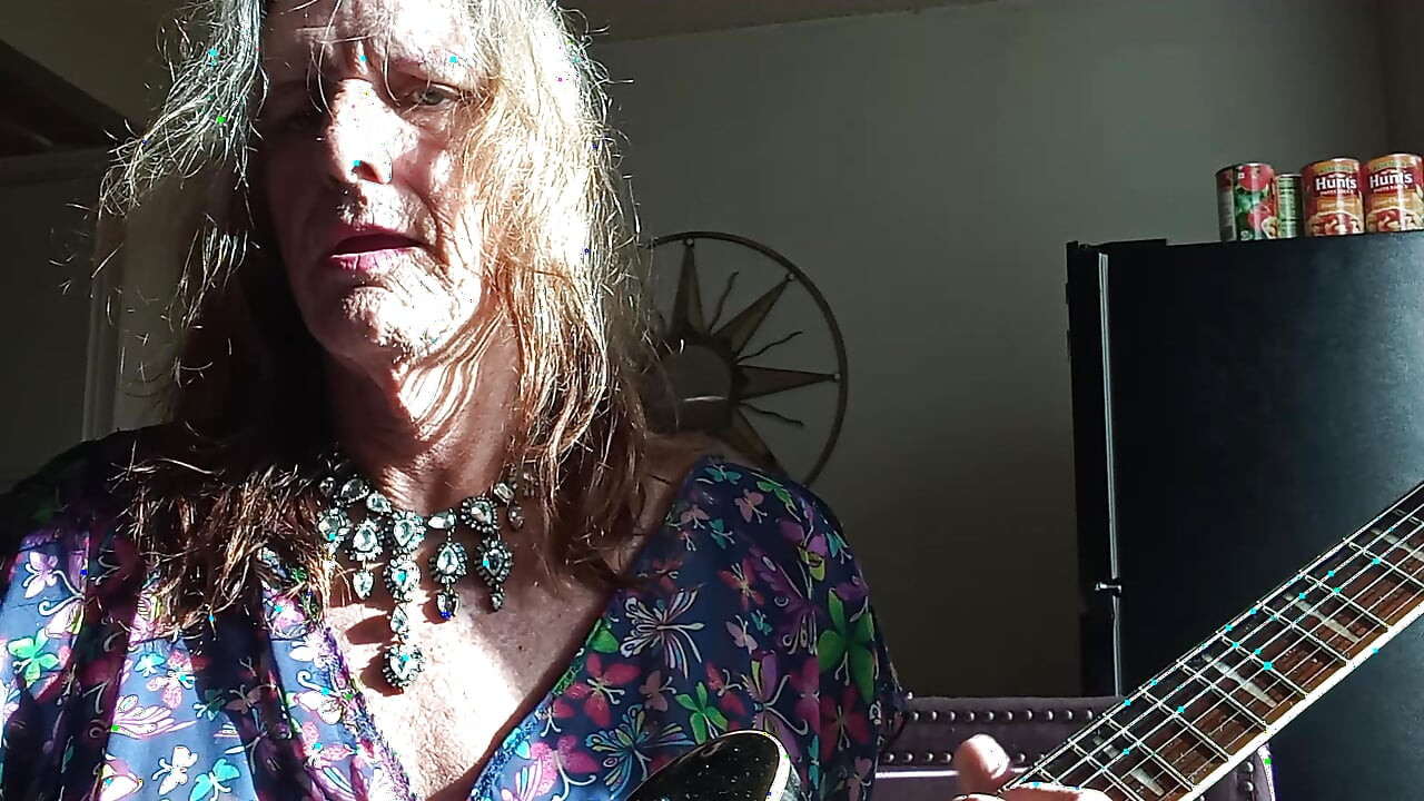 Lizzy Yum SFW SD August 2025 Dilating #83 (love bus Lords of acid)