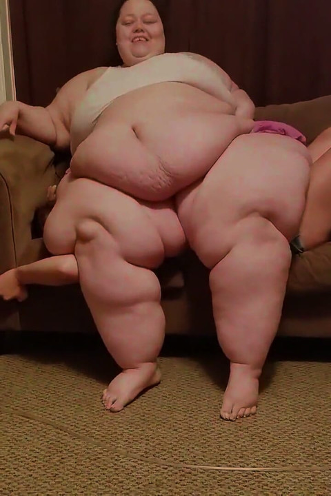 Ratu nora & sofa wanitanya