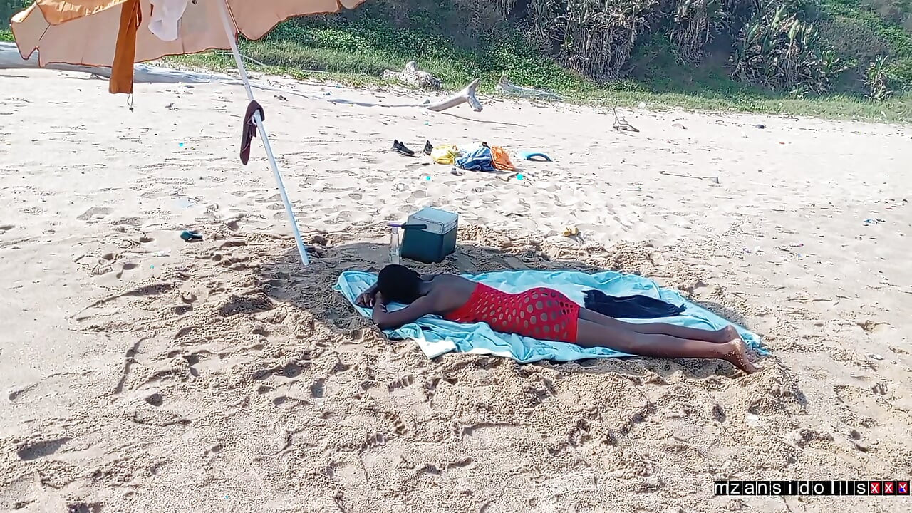 18 Year Old Ebony Getting Fucked at the Beach