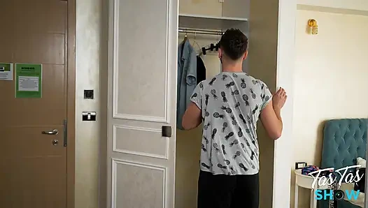 Yeni boşanmış evli kadın psikoloğını sikiyor