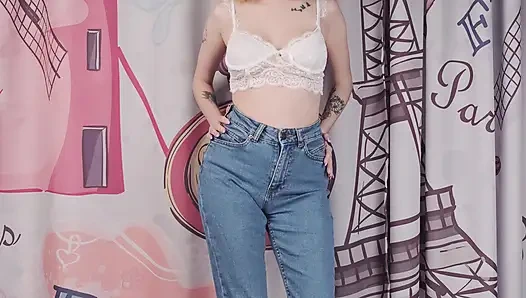 Eva kencing di celana jinsnya, bikin mereka becek