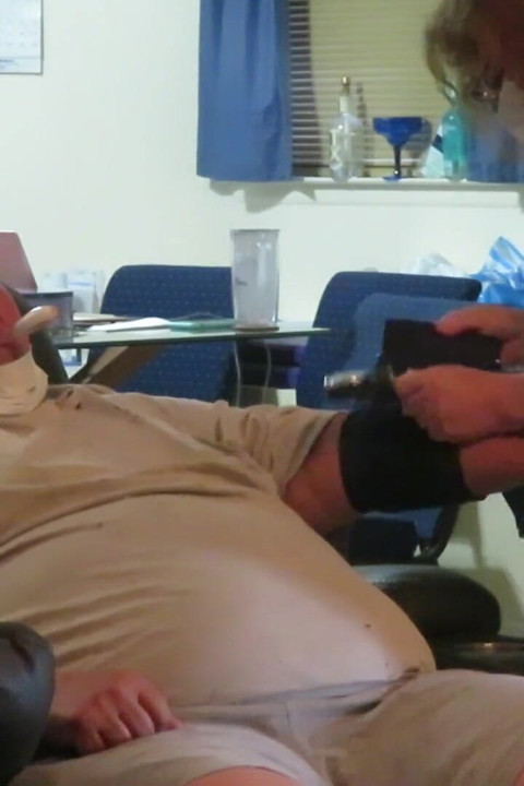 BBW nurse Vicki takes pairs vital signs