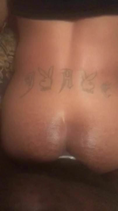 Hairy booty black tranny