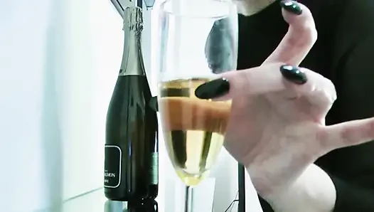 I am your poisoned addiction