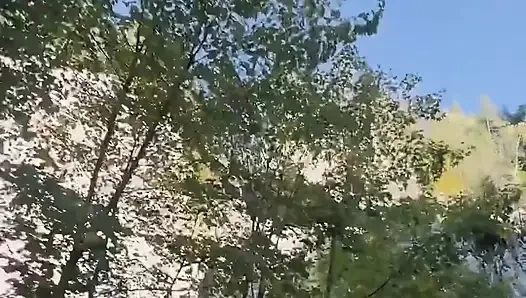 Spontane dağ şenlik, halka açık açık havada çift