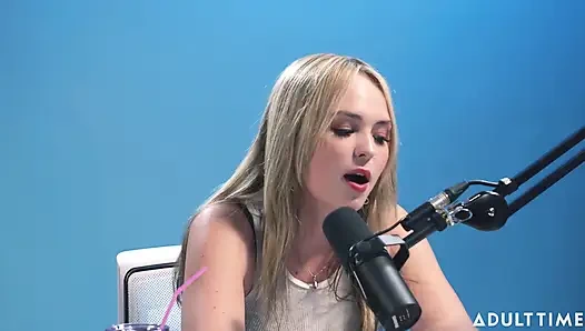 Lilly Bell Exhibitionism, Sexting, & Empowerment | the Adult Time Podcast