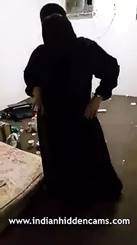 Hijab Mature Aunty Blowjob