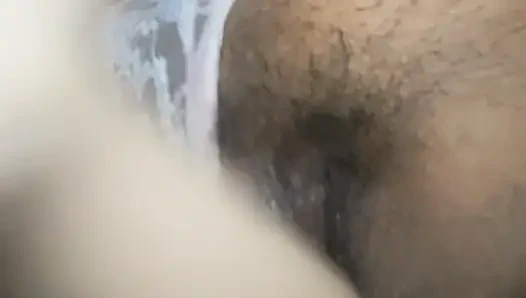 Cewek latina lagi asik masturbasi memeknya