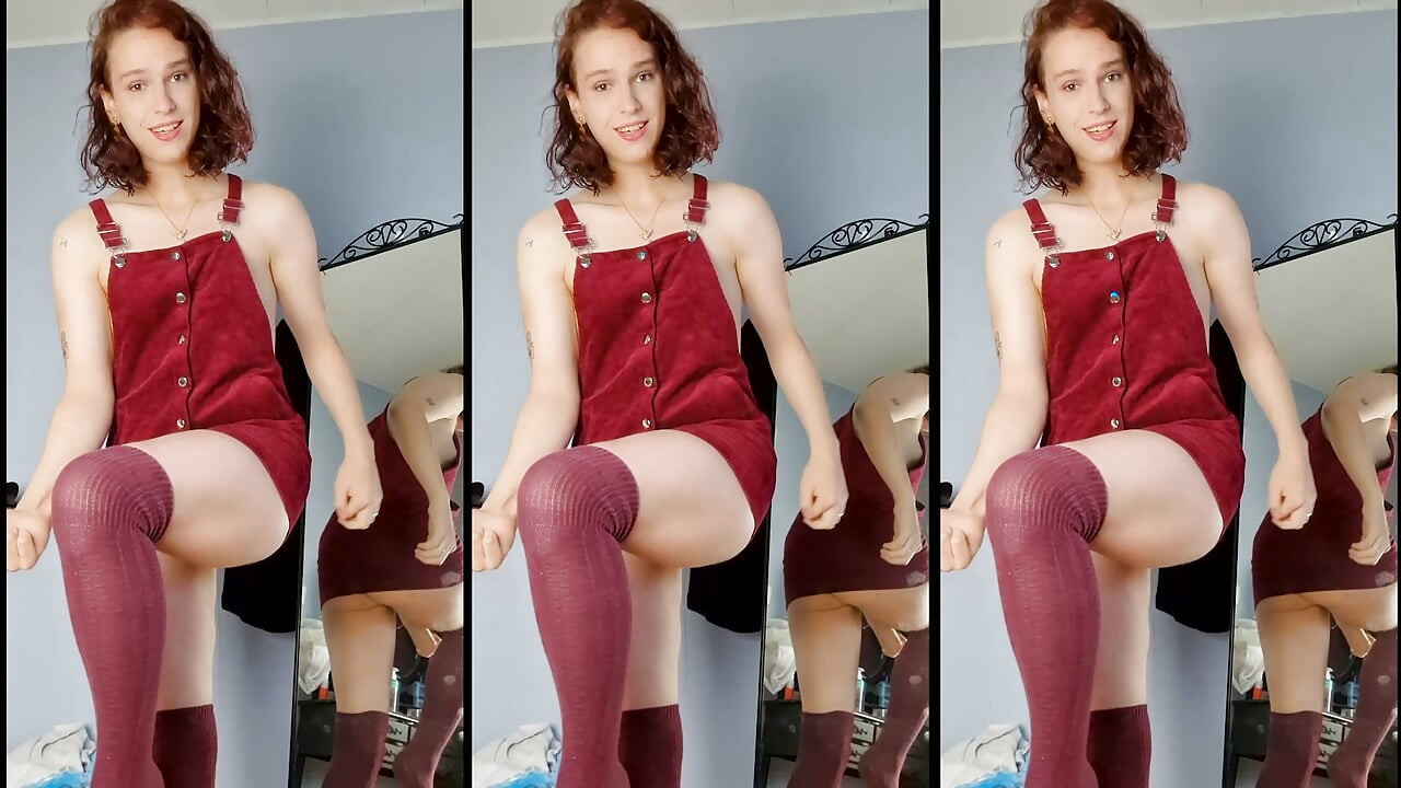 Sissy, gode, conversation profonde, cul à bouche et béances anales
