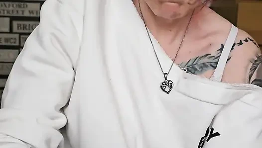 Edepsizce Konuşan Evli Kadın Beni Yeni Arkadaşıyla Aldatıyor