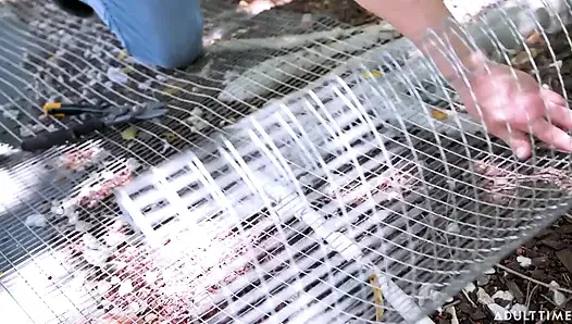 Adult Time - Stacked MILF Jennifer White Fucked Hard by Hung Pervert Gar...