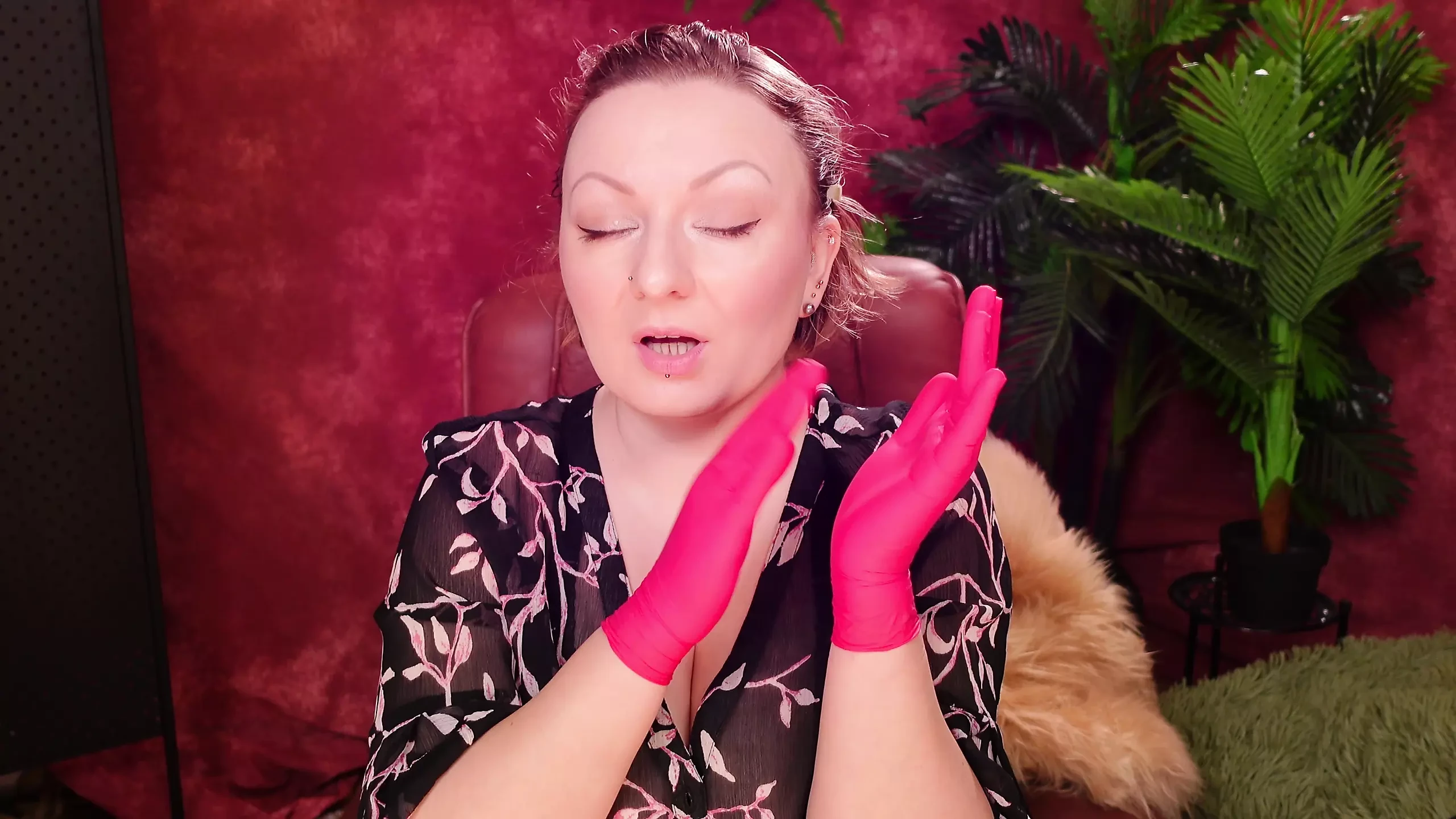 Asmr with Medical Gloves: I Am Your Boss. Arya Grander.