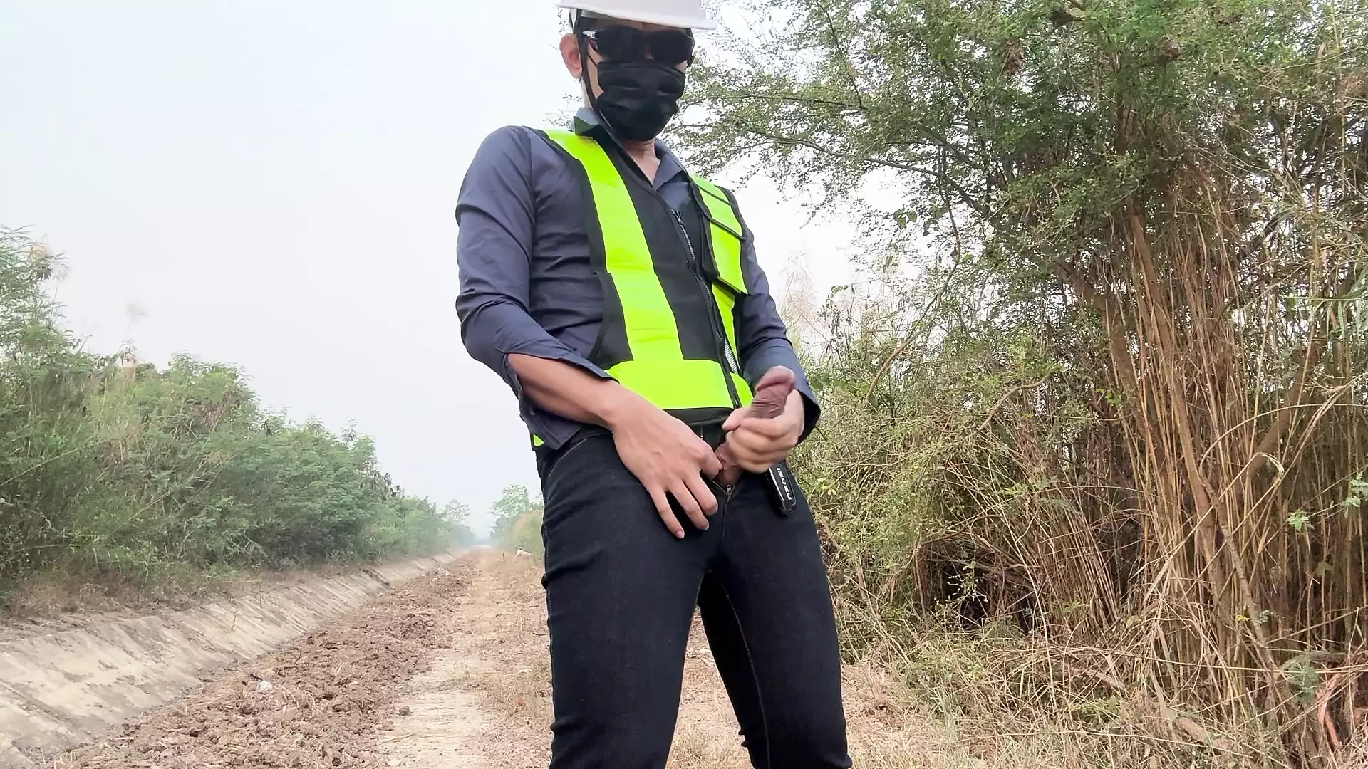 Engineer comes to work before work time