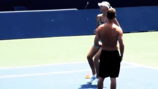 Maria Sharapova - sessione di allenamento calda