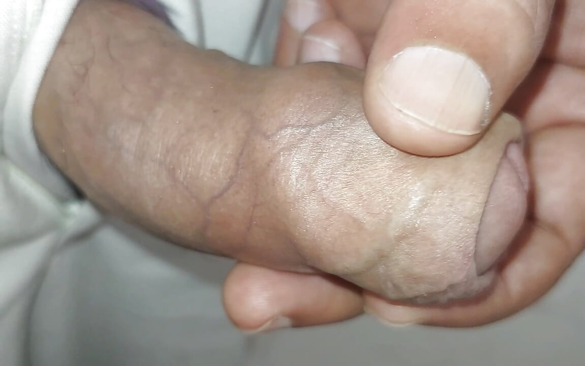 Dad gives me a fantastic handjob