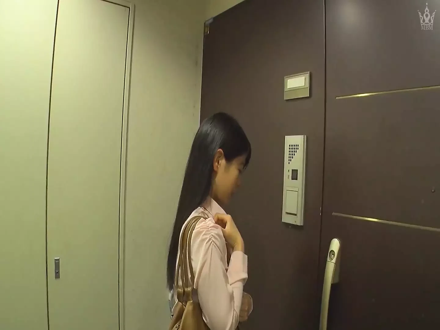 無職の義兄に不倫現場を見て脅迫され堕ちる人妻。