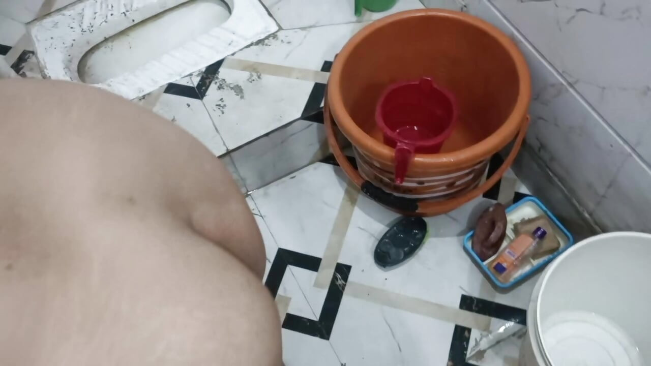 Esposa no banheiro, sexo na Índia