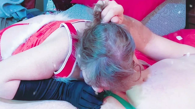 Granny Carmen's Hot Holiday Head 12032023-C5