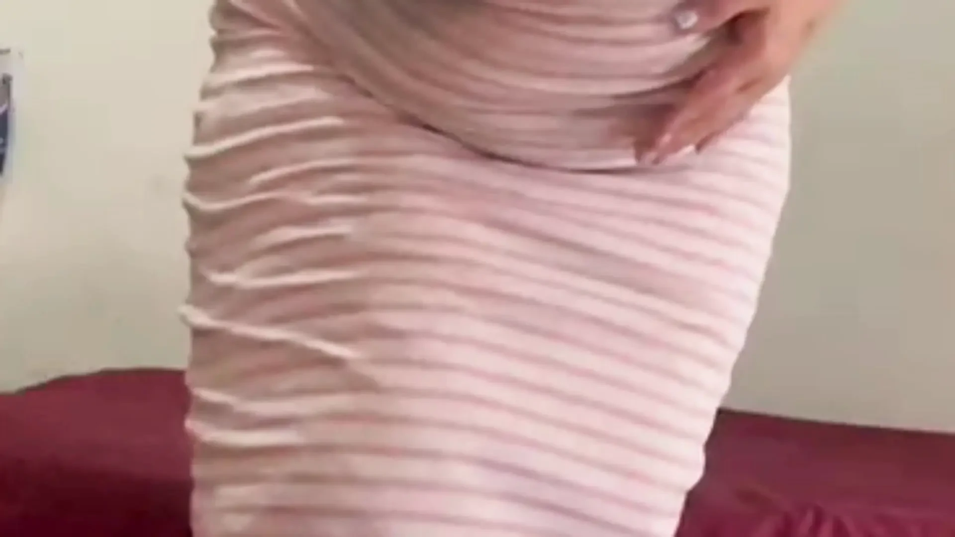 Het kurvig milf blir förändrad framför make vän