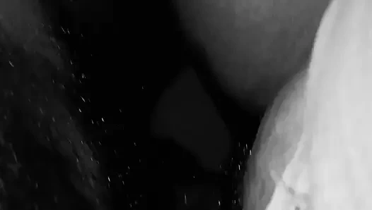 Köylü yenge banyoda işiyor ve kocası tarafından sikiliyor bangla mast videosu