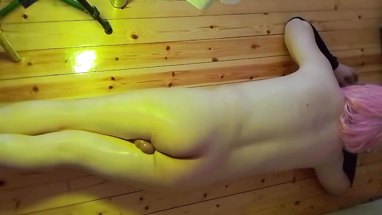 Oiled Boy's Sensual Thigh Massage
