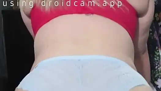 Riley logan si cewek super semok dengan pantat baheno lagi asik twerking