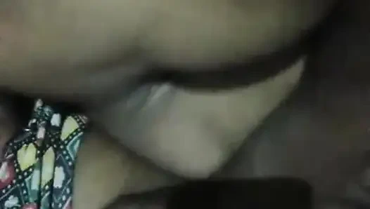 Aku bersenang-senang dengan tetangga di malam hari