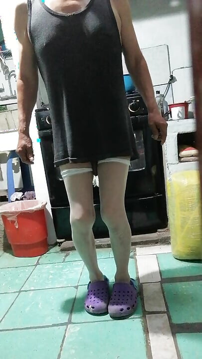 Ang kanyang lumang chancluda sa kusina.