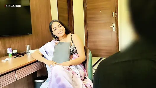 Seksi Hintli öğretmen eğitim sınıfında öğrenci tarafından sikiliyor Hintçe ses