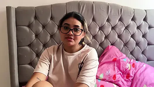 Kakak tiri membantu saya setelah putus cinta