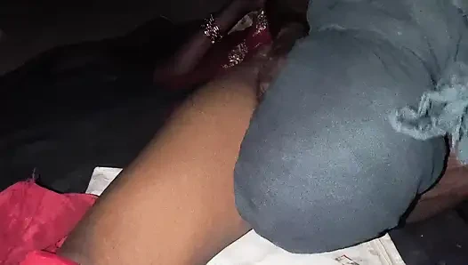 Дама дези в отеле, настоящий звук и настоящее интенсивное целое романтическое настроение со счастливым окончанием