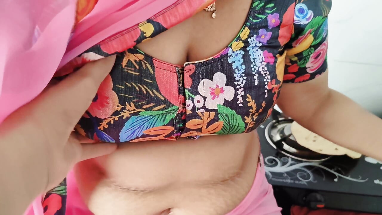 Aaj Bhabhi Ki Kichin Me Karte Bawkt Ki Bhabhi Ki Jabarjast Chudayi