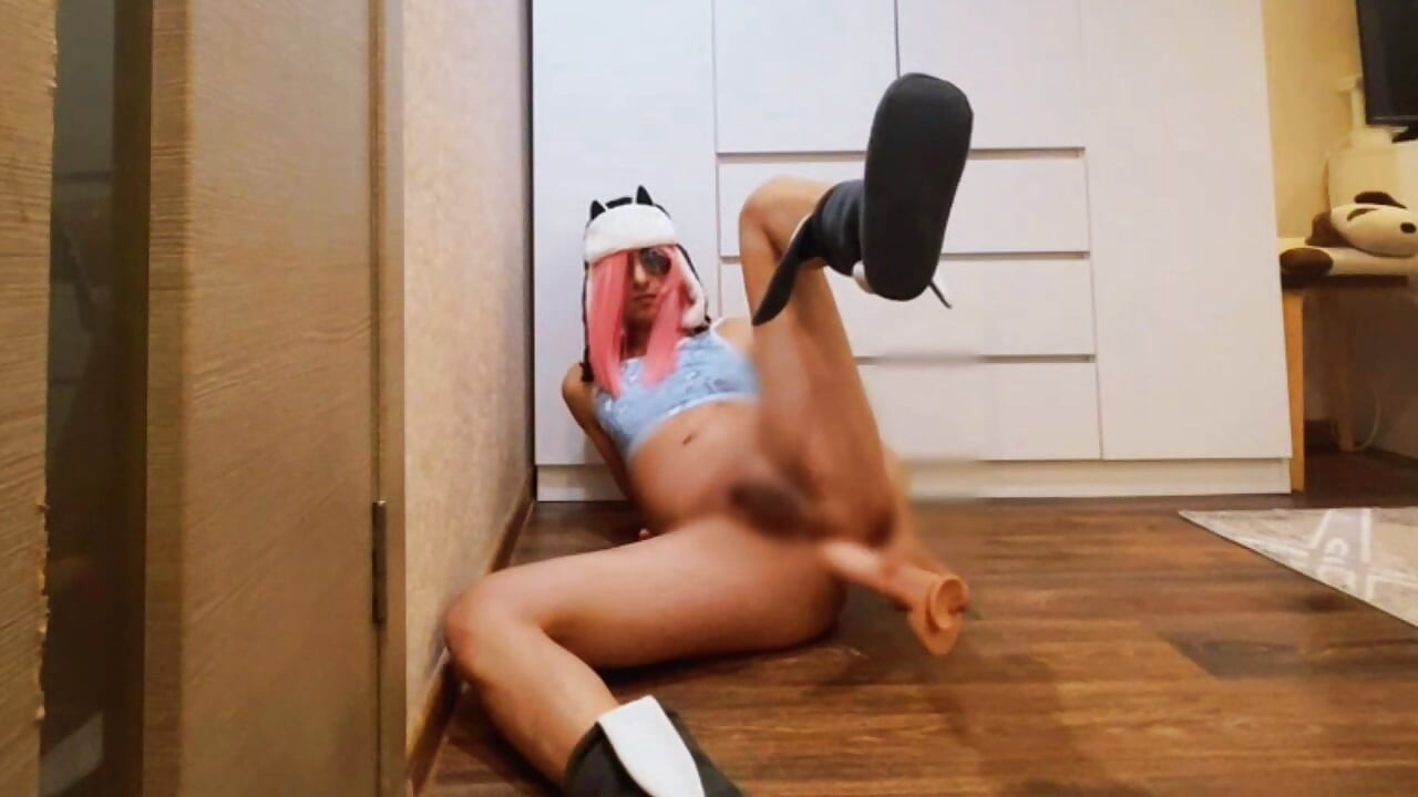 Sissy femboy trap - Lenja feme Sarah igra