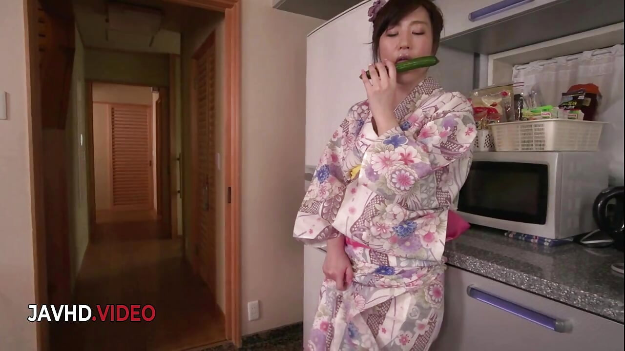 Ryouka shinoda dvara jngli japani ekal sho ashlil teji se ho jata hai
